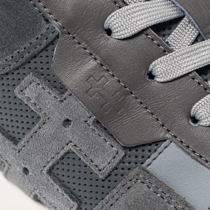 Road Runner Dark Ice Grey